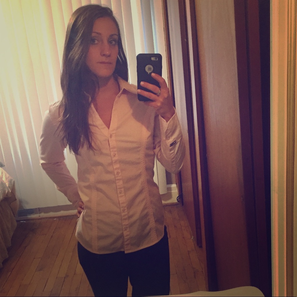 Pale pink express button down